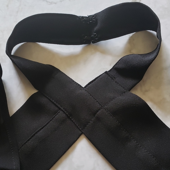 Nasty Gal Black Cropped Flutter Top - Picture 5 of 7